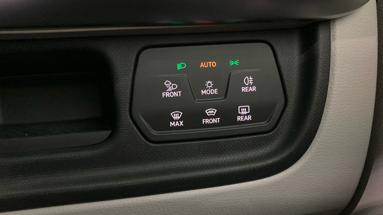 Volkswagen ID. Buzz 210kW Life Pro 86kWh 5dr LWB Auto [7 Seat] Electric Estate